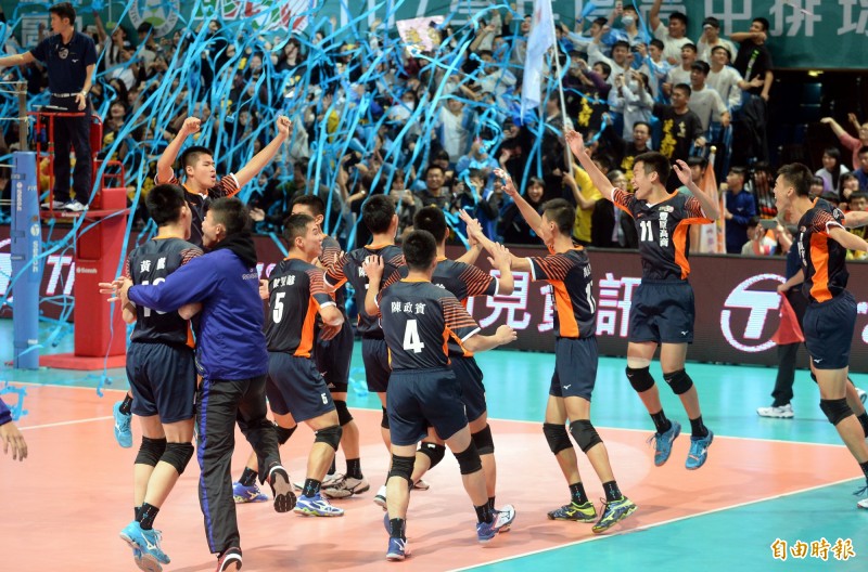 豐商擊敗黑馬瑞芳完成6連霸。（記者林正堃攝）