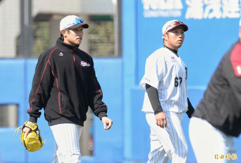 陳冠宇、李杜軒參與練球。（特派記者林正堃攝）