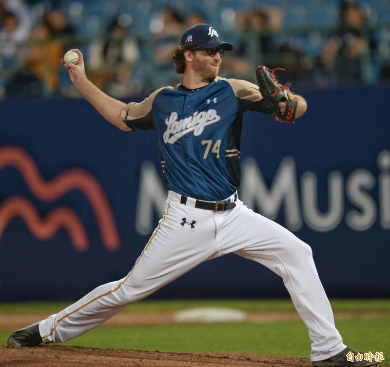 桃猿先發史博威。（記者林正堃攝）