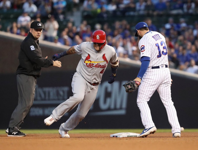 莫里納（圖中）擊出帶有2分打點的二壘安打。（法新社）