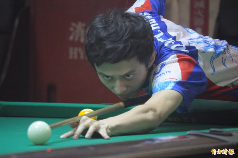 柯秉中力退哥哥柯秉逸，首度摘下亞錦賽冠軍。（記者許明禮攝）