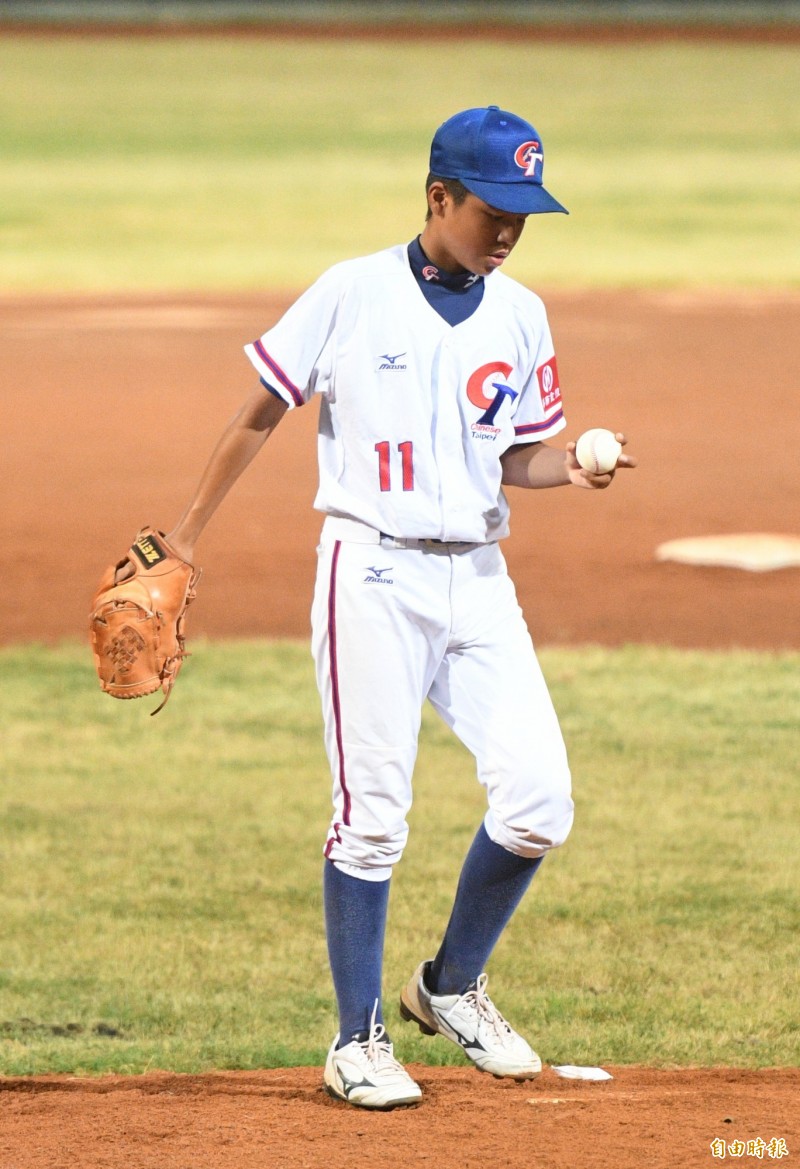 台灣隊後援投手林丞宥。（記者黃志源攝）