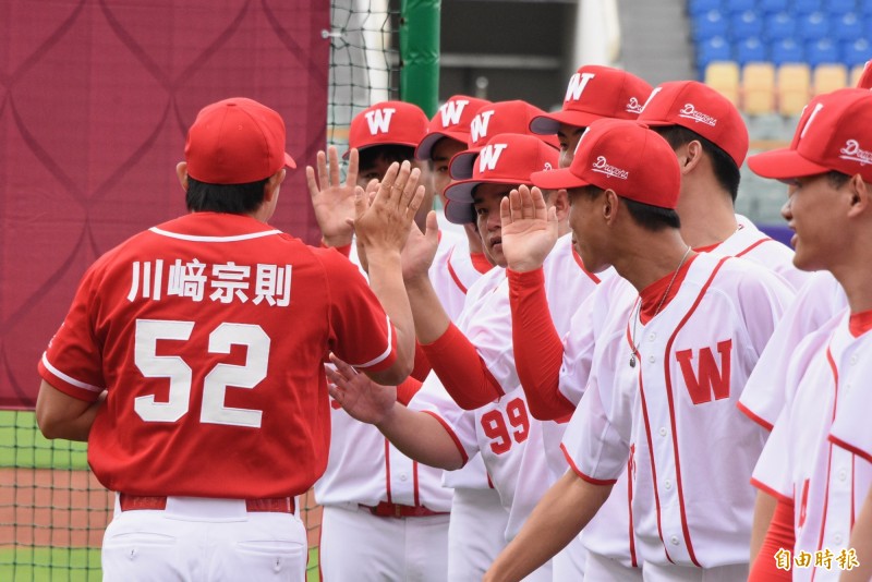 中職 川崎宗則初登場竟是投手 飆k又敲三壘安打 影音 自由體育