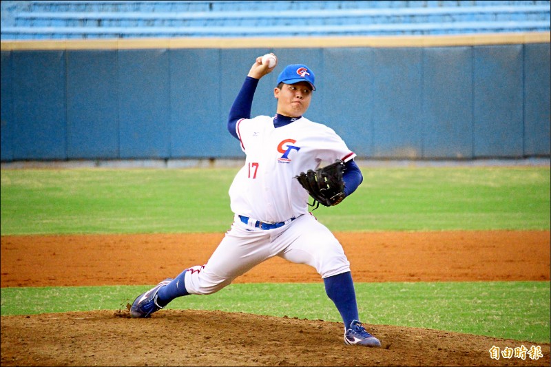 陳志杰(見圖)今年U18世界盃攜手潘文輝把守台灣隊後防。(記者羅志朋攝) 陳志杰(見圖)今年U18世界盃攜手潘文輝把守台灣隊後防。(記者羅志朋攝)