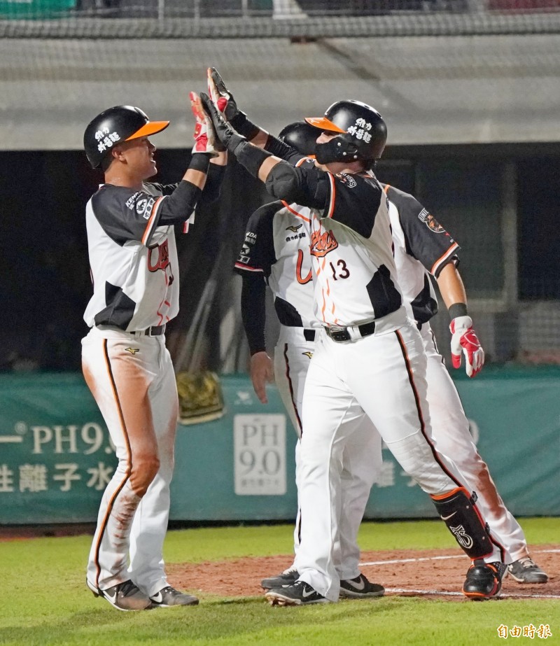 中職》陳鏞基達成生涯百轟 滿貫彈史上第3人