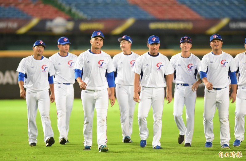 備戰12強棒球錦標賽，台灣隊昨在台中洲際棒球場集訓。（記者廖耀東攝）