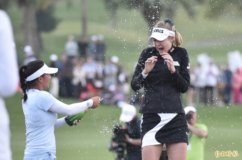 裙襬搖搖LPGA》史上首度延長！「長腿妹」N.柯達驚險二連霸