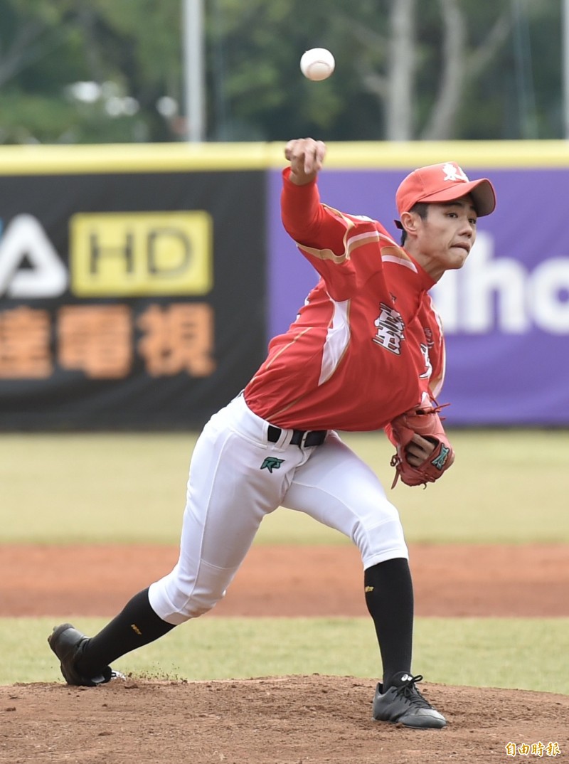 東大體中先發投手羅俊恩。（記者塗建榮攝）