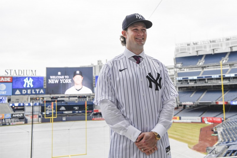 柯爾如願披上夢寐以求的洋基條紋球衣。（USA TODAY Sports）