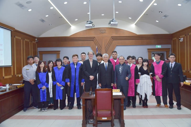 統一獅昨和台南市地方檢察署及台南市地方法院共同舉辦「公平球賽正義保障」法治教育宣導活動。（球團提供）