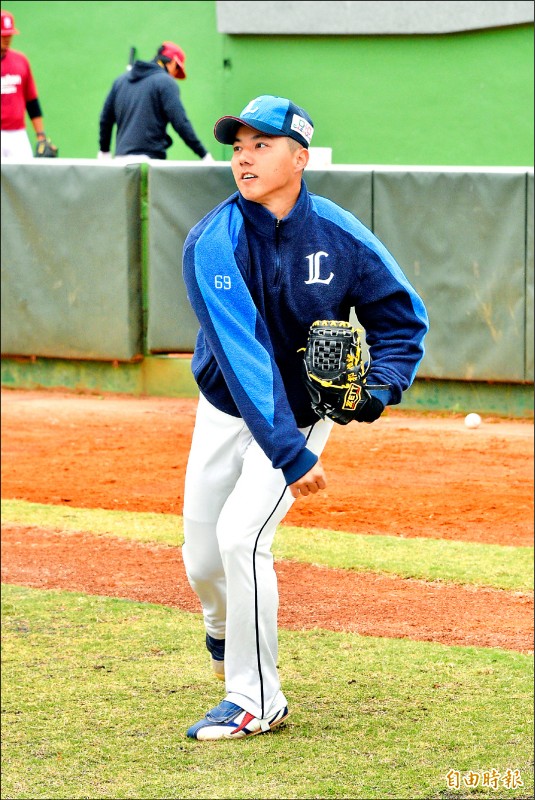 郭俊麟積極爭取「6搶1」先發。(記者龔乃玠攝) 郭俊麟積極爭取「6搶1」先發。(記者龔乃玠攝)