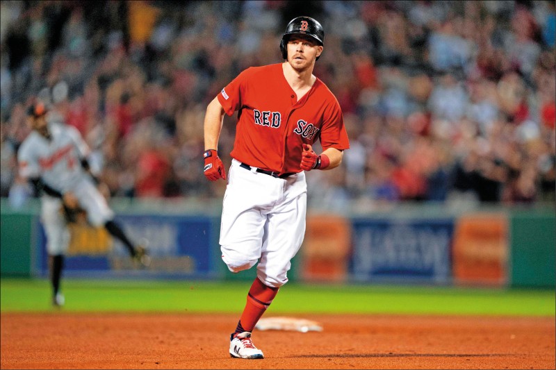 紅襪頭號工具人霍特將轉戰釀酒人，可能牽動林子偉出賽機會。（資料照，今日美國）