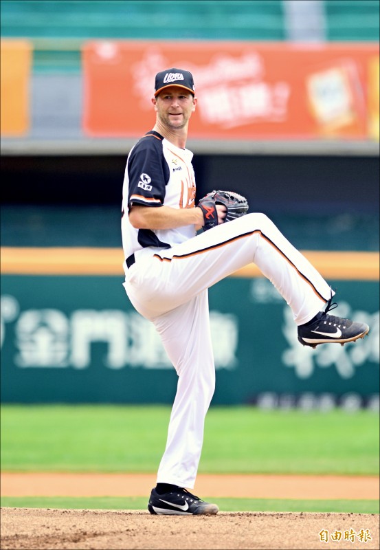統一獅前年網羅曾奪韓職勝投王的安狄，僅出賽5場、防禦率5.40。（資料照，記者黃志源攝）