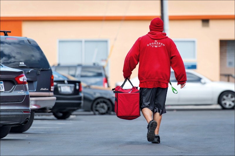小聯盟受疫情影響停賽，球員沒收入只好想辦法開拓財源，送外賣就成為一個選項。（資料照，彭博）