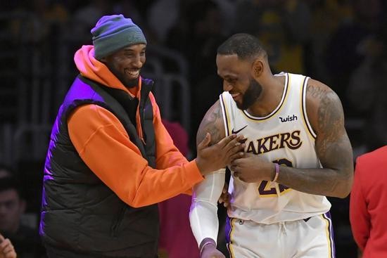 NBA》過去兩人關係複雜！ 美媒曝Kobe曾超鄙視詹皇「抱團」 - 自由體育