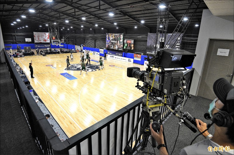 FIBA從昨天起，在官方平台轉播SBL總冠軍戰。（記者陳志曲攝）