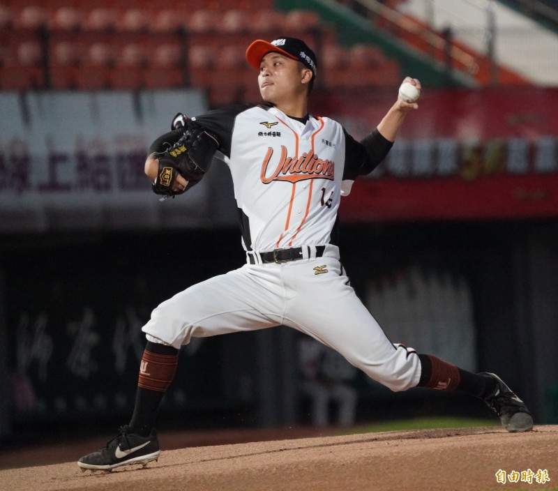 統一獅江辰晏拿下勝投。（記者黃志源攝）