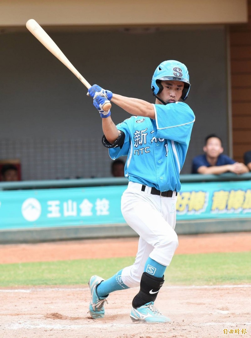 玉山盃 昨被敲再見安打青棒最強左投今用球棒 道歉野球 自由體育 玉山盃 昨被敲再見安打青棒最強左投今用球棒 道歉野球 自由體育