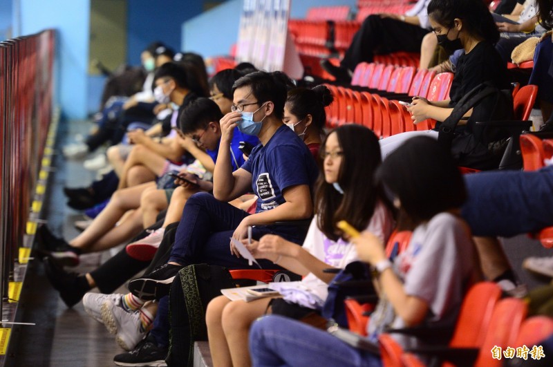 WSBL女子超級籃球聯賽，武漢肺炎疫情解封後，第一次開放觀眾入場觀賽。（記者王藝菘攝）