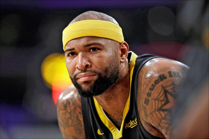 許多球迷呼籲球團趕緊簽下先前釋出的長人卡森斯（見圖）。（法新社資料照）