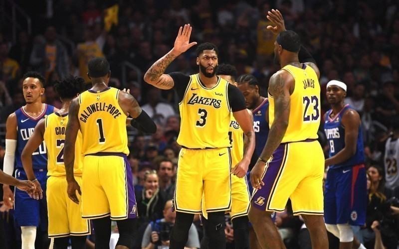 NBA》按照戰績分配 湖人、公鹿等隊進駐豪華飯店