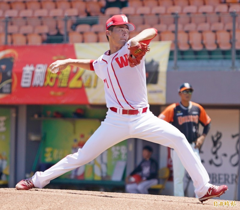 味全龍先發投手林子昱。（記者黃志源攝）
