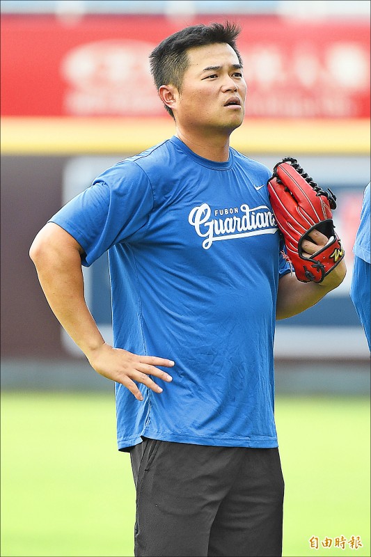 針對群組對話被截圖外流，胡金龍透過經紀公司澄清，是弟弟用其手機留言，並非本人。（資料照，記者陳志曲攝）