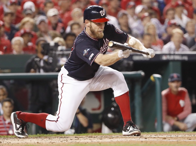 大聯盟官網認為，全採指定打擊制後，犧牲觸擊戰術可能大幅減少。（資料照，歐新社）