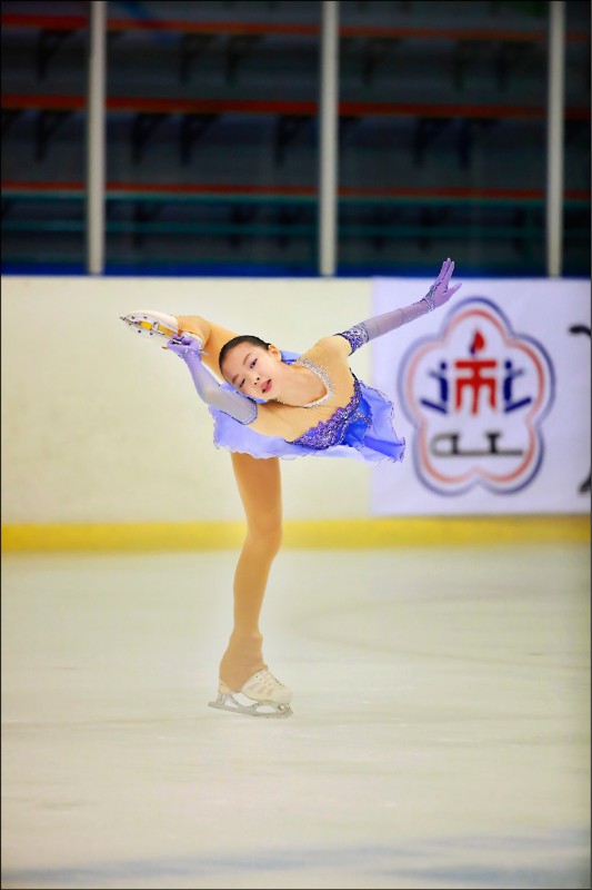 14歲丁子涵順利封后。(艾格斯運動攝影公司提供) 14歲丁子涵順利封后。(艾格斯運動攝影公司提供)
