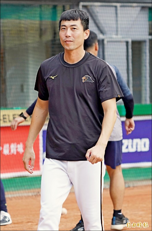 統一獅總教練林岳平。(記者黃志源攝) 統一獅總教練林岳平。(記者黃志源攝)
