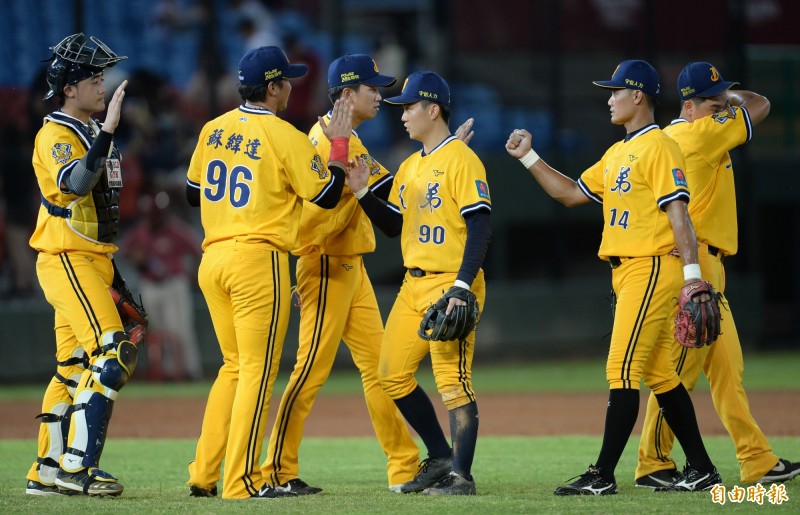 兄弟代打部隊表現遠勝富邦。（資料照，記者林正堃攝）