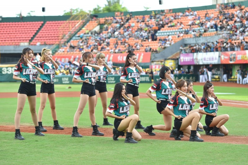 UniGirls表演。（統一獅提供）