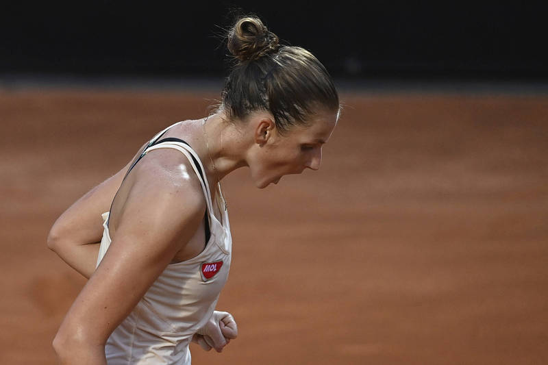 去年冠軍普利斯科娃也順利晉級，女單決賽成為頭號、第二種子間的對決。（美聯社）