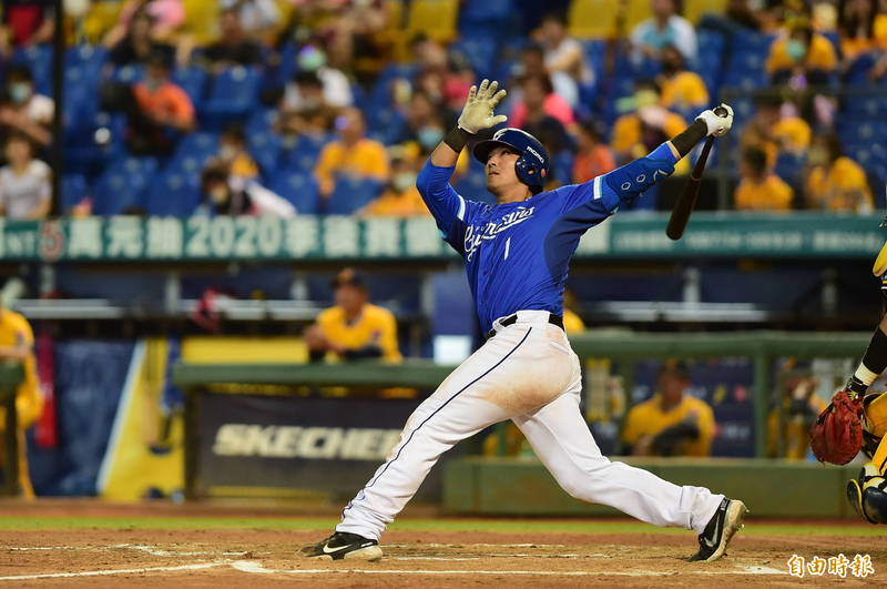 林哲瑄轟出滿貫砲。（記者廖耀東攝）