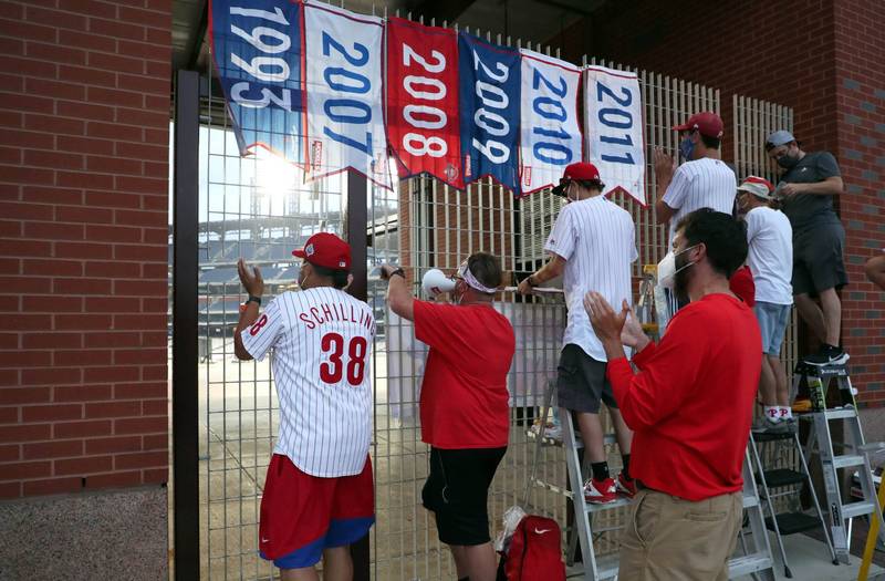 「Krew」們用喇叭、拍手等方式幫球場上球員加油。（資料照，法新社）