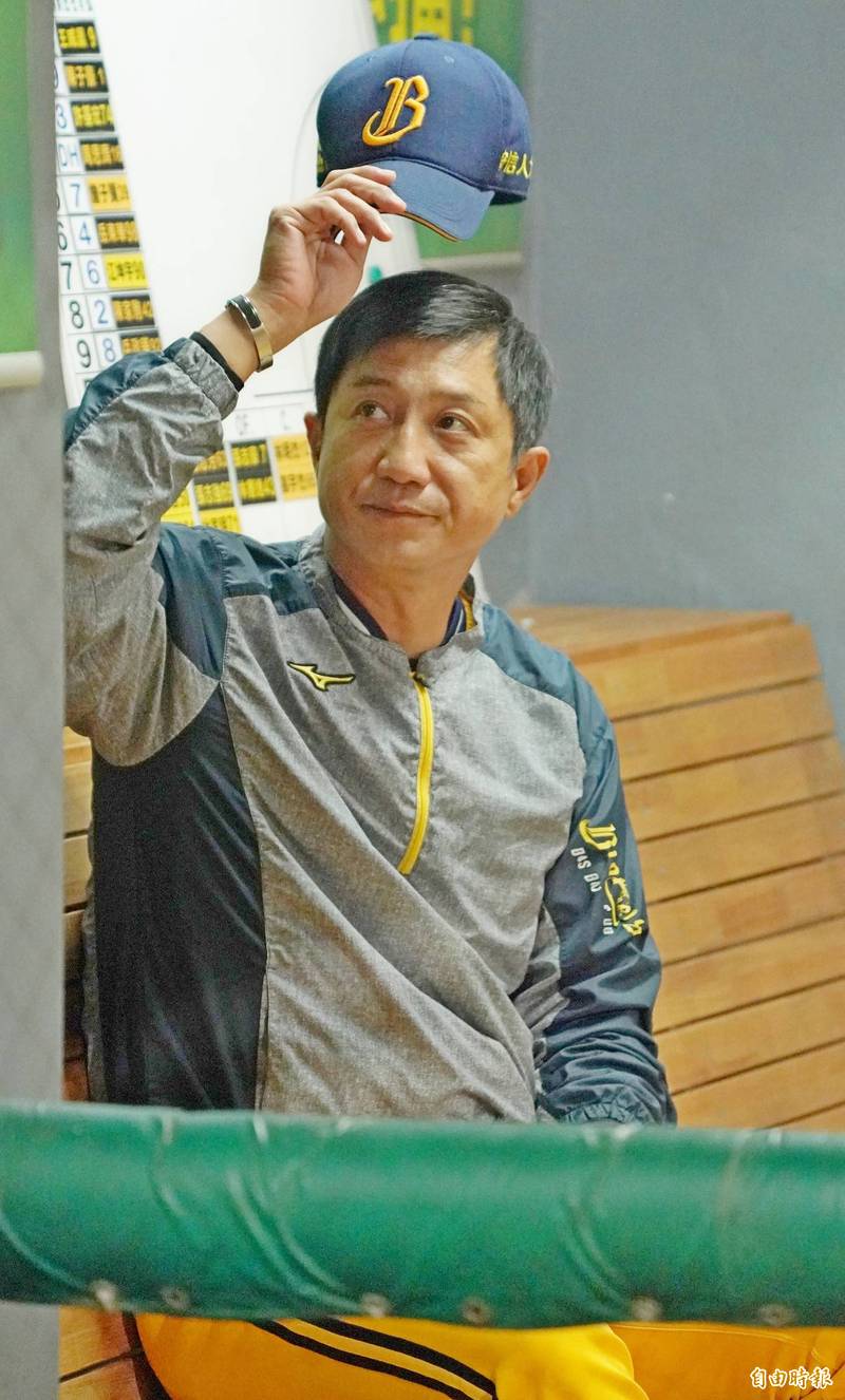 丘總賽前精神喊話。（記者黃志源攝）