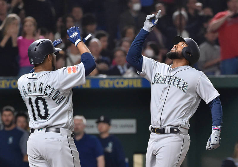 山塔納將加盟養樂多，他在2019年首轟就是在日本所擊出。（資料照，法新社）