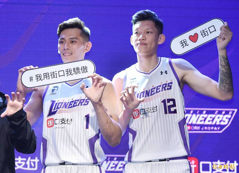 攻城獅蕭順議(左)、李家瑞(右)。(記者廖振輝攝)