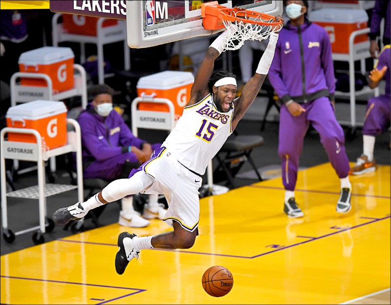 哈瑞爾轉戰湖人適應良好，在熱身賽開胡。（今日美國）