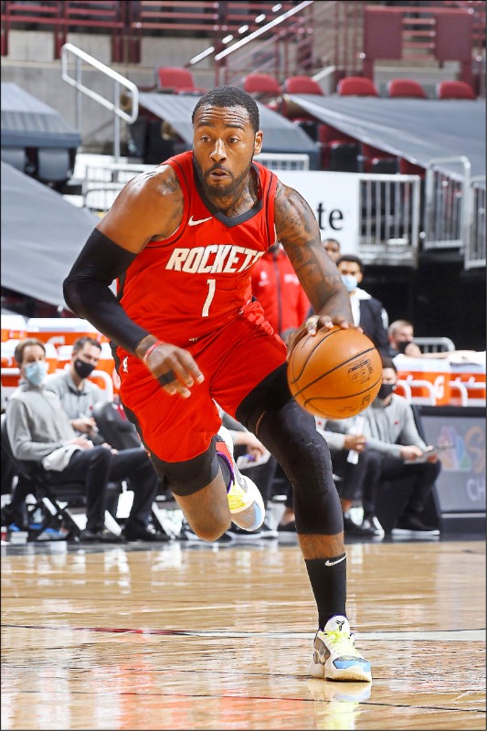 沃爾昨迎來相隔近2年的首戰，已逐漸找回身手。（取自火箭推特）