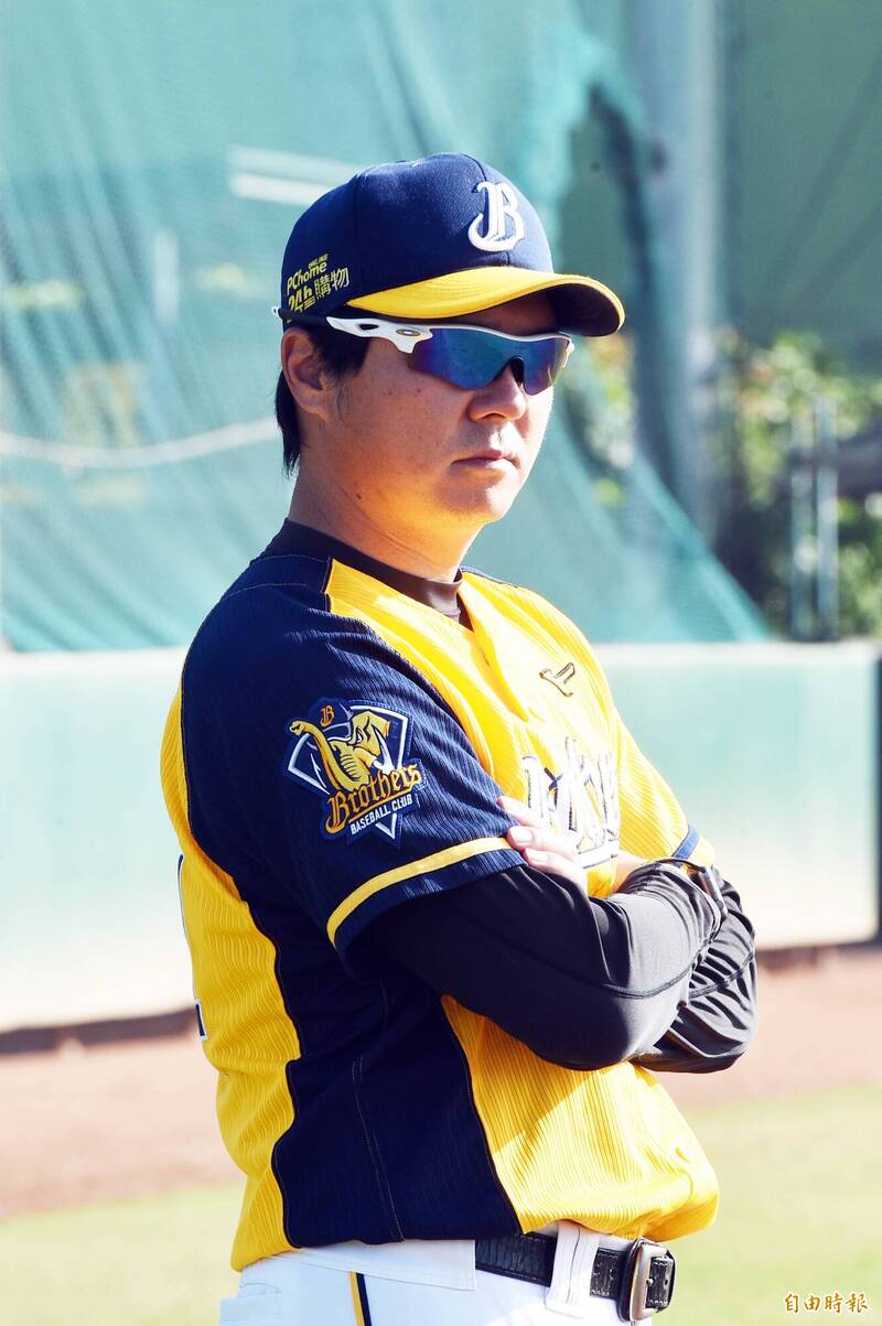 中信兄弟總教練林威助。（記者張忠義攝）