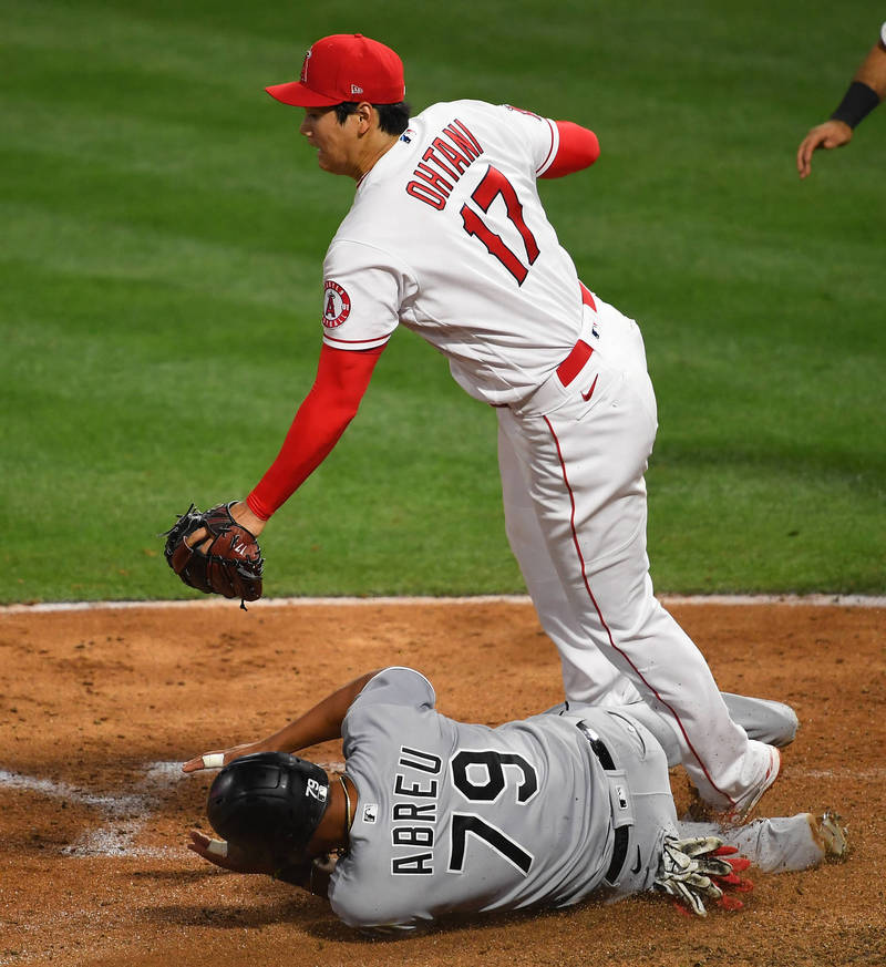 Mlb 天使守備亂糟糟害大谷翔平遭剷倒退場 影音 自由體育