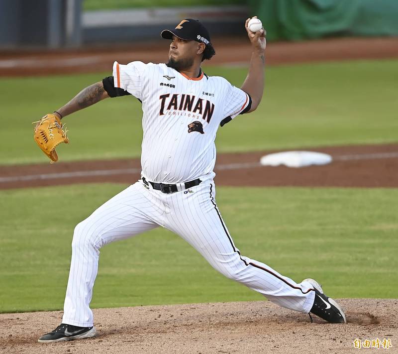 統一獅先發投手飛利士。（記者陳志曲攝）