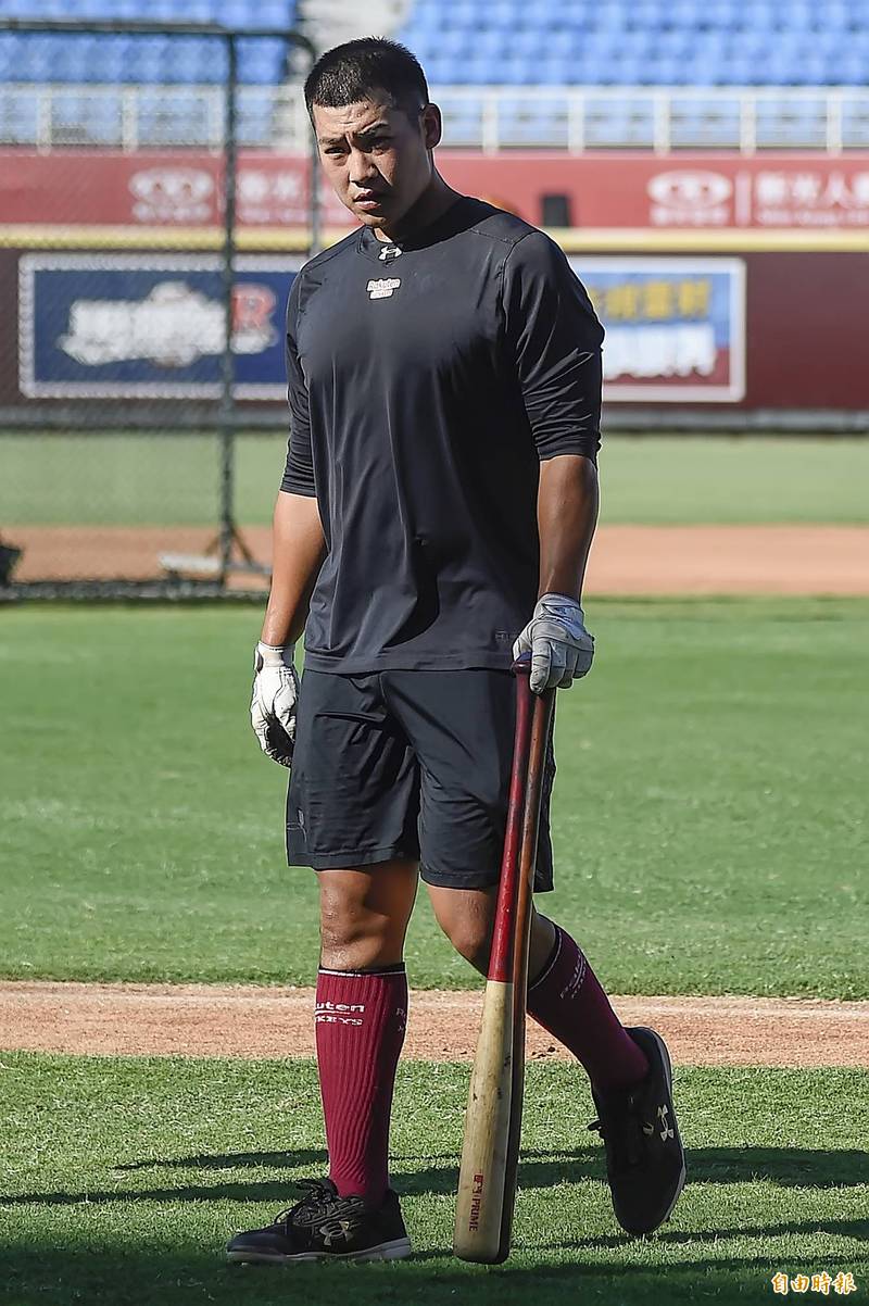 樂天桃猿梁家榮。（記者陳志曲攝）