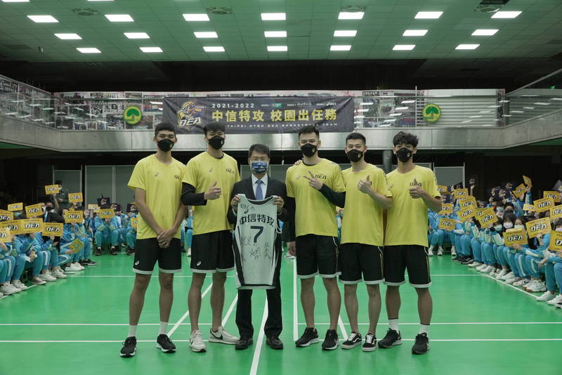 中信特攻第2場「校園出任務」派出謝亞軒等五位新人。（中信特攻提供）