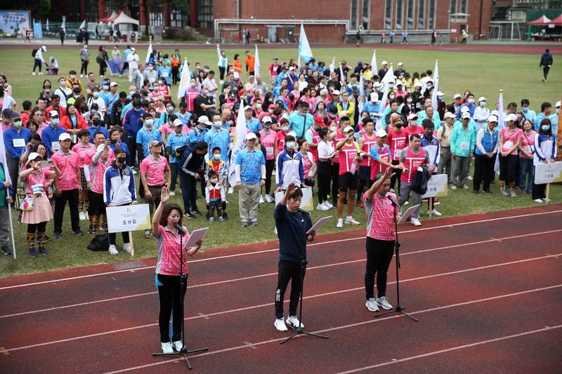 「運動嘉年華」公益運動會，響應政府推動規律運動風氣。（大會提供）