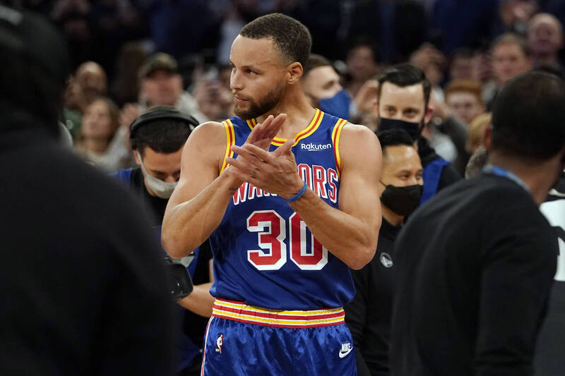 NBA》史上最強射手！ 柯瑞打破艾倫紀錄登頂三分球之王（影音）