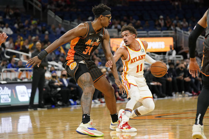 老鷹輕取魔術。（美聯社）