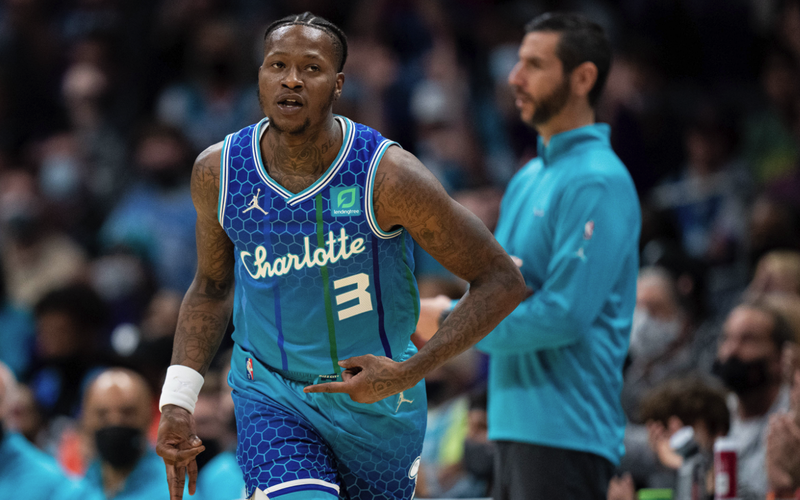 羅齊爾今天飆進7顆三分球轟27分，率領黃蜂大勝火箭。（資料照，法新社）