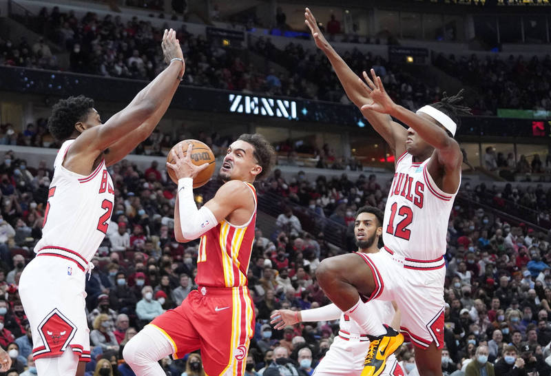 T.楊恩（中）回歸砍26分仍不敵公牛苦吞3連敗。（USA TODAY Sports）